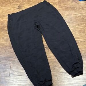 Athleta Brooklyn Camo Lined Jogger Black Track Pants